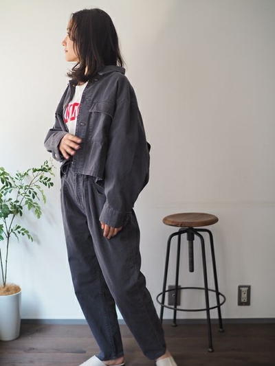 ハイウエストテーパードパンツ