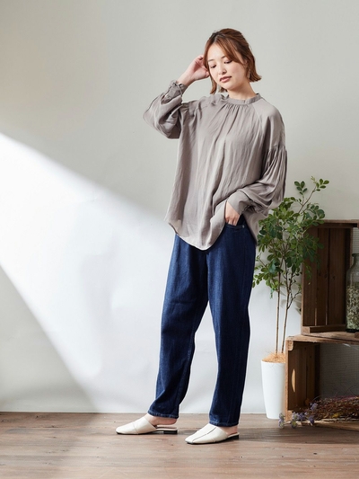ハイウエストテーパードパンツ