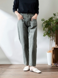 ハイウエストテーパードパンツ