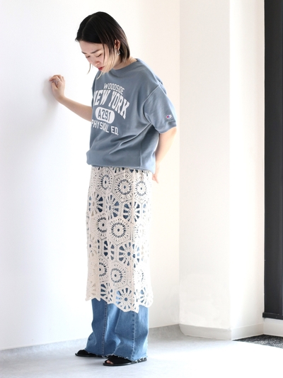 Champion　CREW　NECK　SWEATSHIRT