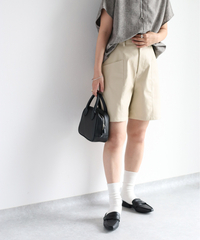 フェイクレザーショートパンツ