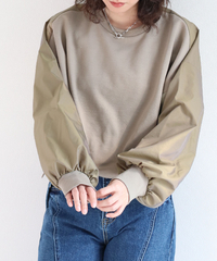 ベージュ
