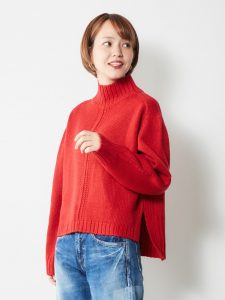 センターリンキングハイネックプルオーバー